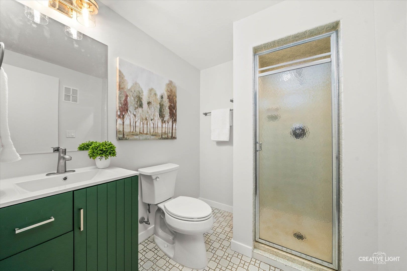 704 Plainfield Road, Downers Grove, IL 60516 704 Plainfield Road, Downers Grove, IL 60516