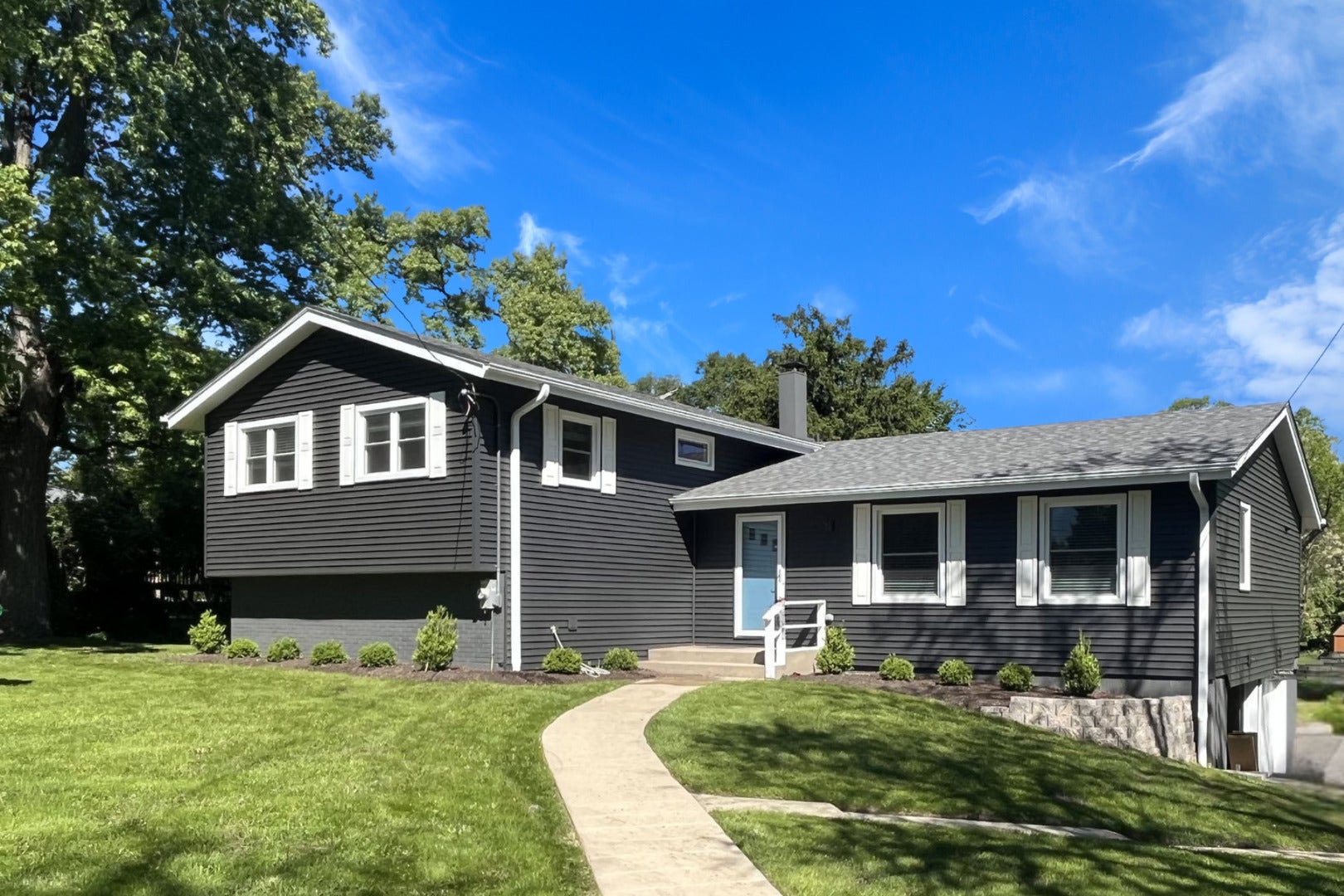 704 Plainfield Road, Downers Grove, IL 60516 704 Plainfield Road, Downers Grove, IL 60516