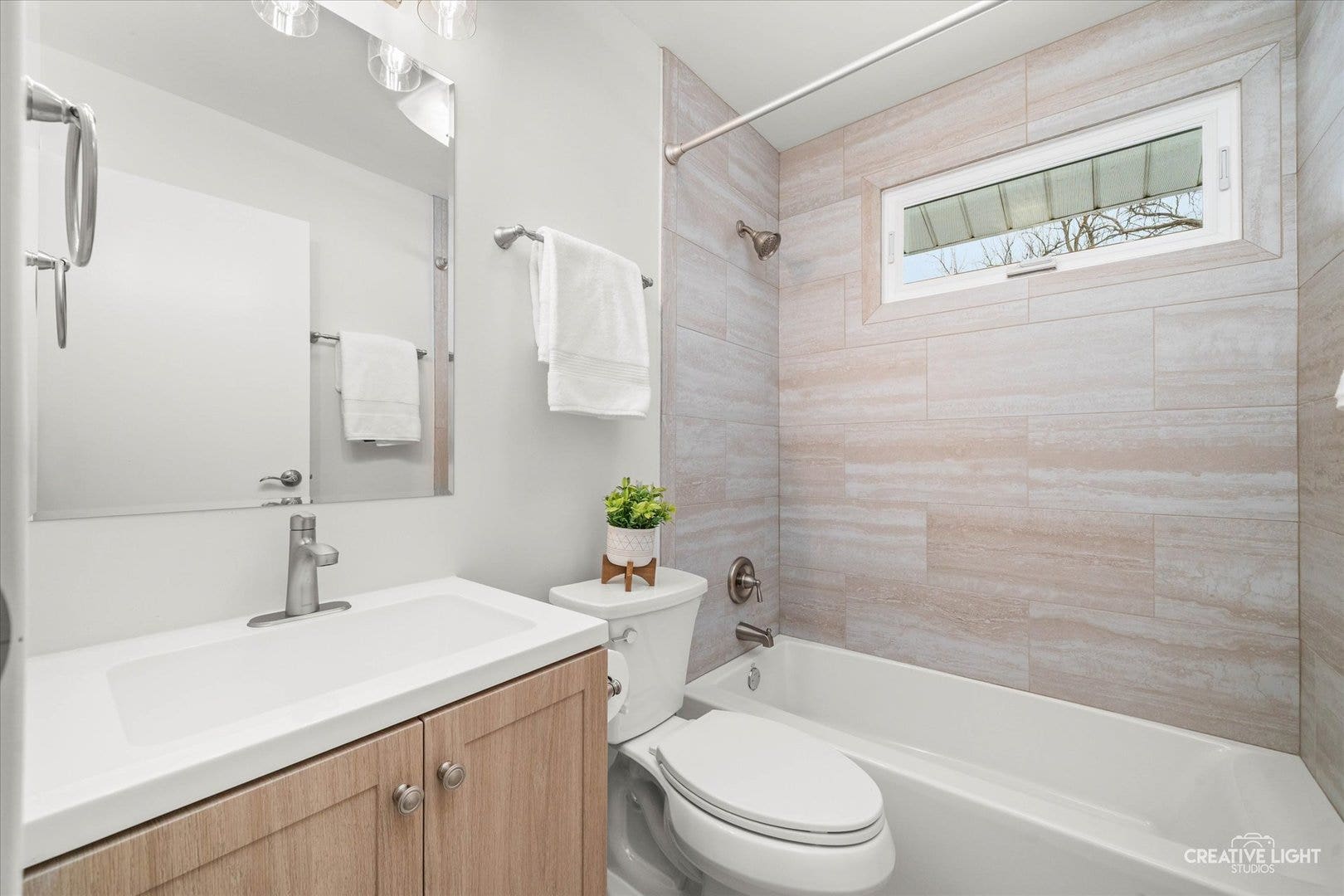 704 Plainfield Road, Downers Grove, IL 60516 704 Plainfield Road, Downers Grove, IL 60516