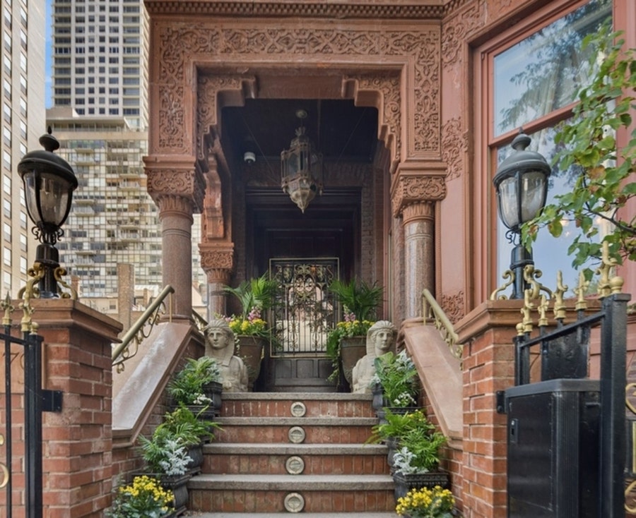 Property photo for 79 E Cedar Street, Chicago, IL