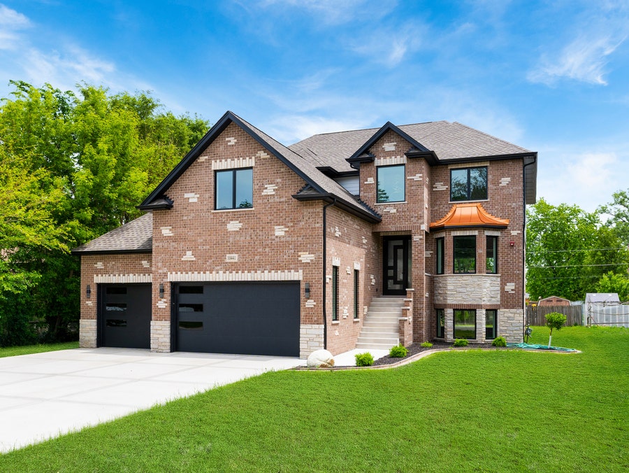 Property photo for 10441 S 83rd Avenue, Palos Hills, IL