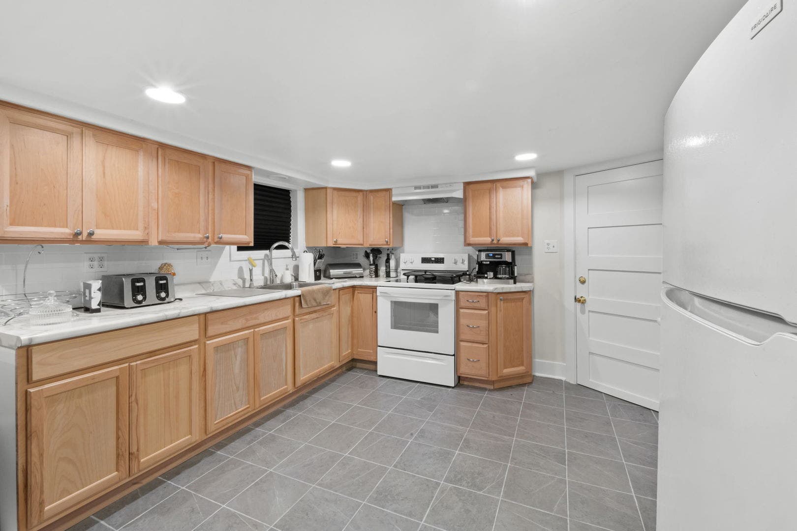 607 Walnut Street, Lemont, IL 60439 607 Walnut Street, Lemont, IL 60439