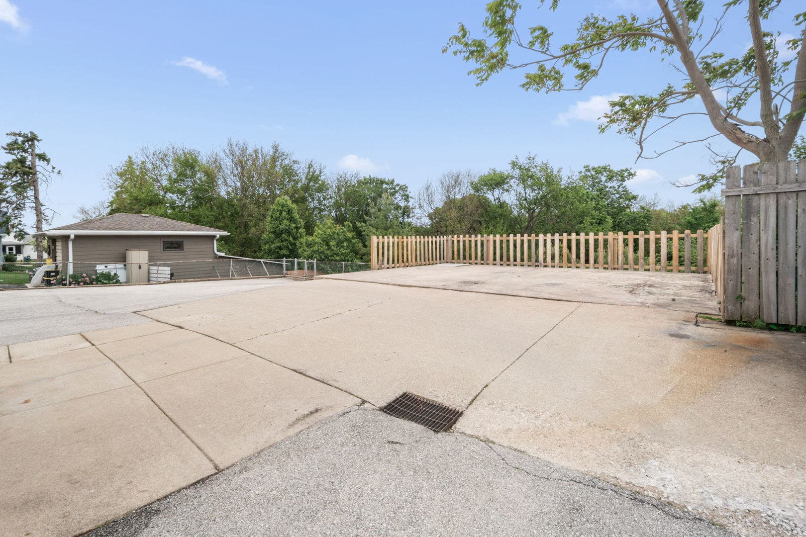 607 Walnut Street, Lemont, IL 60439 607 Walnut Street, Lemont, IL 60439