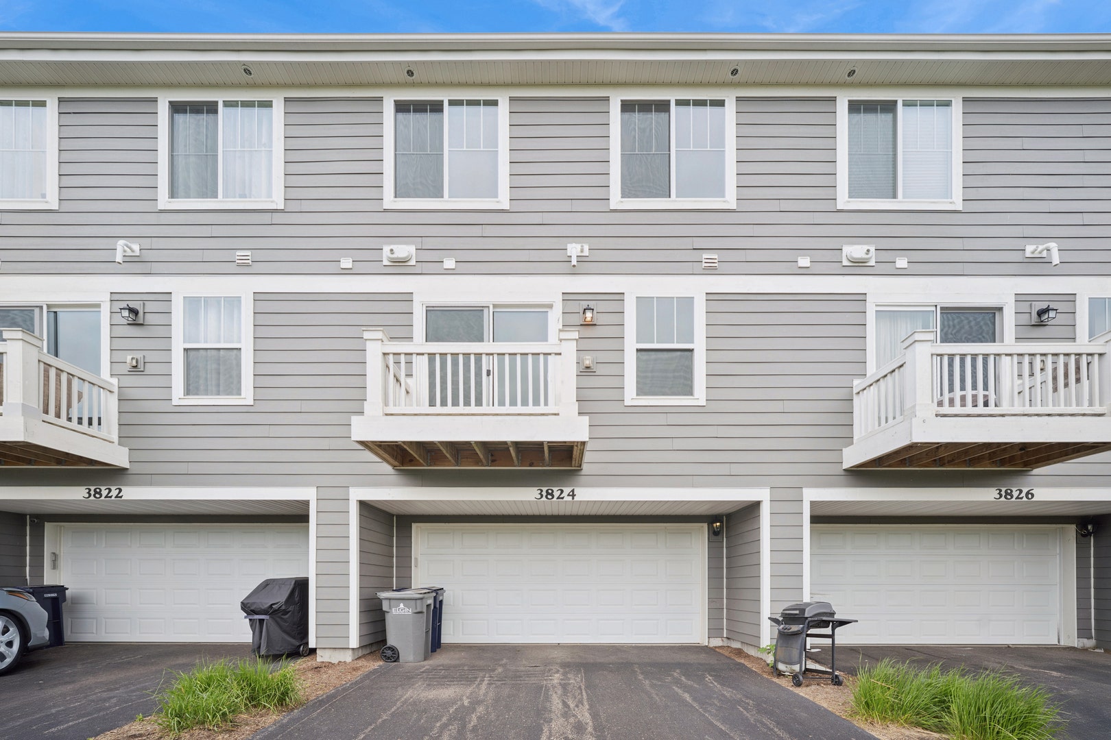 3824 Honeysuckle Lane, Elgin, IL 60124