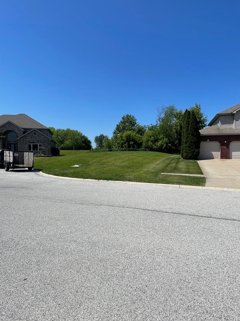 321 Pine Street, Beecher, IL 60401 321 Pine Street, Beecher, IL 60401