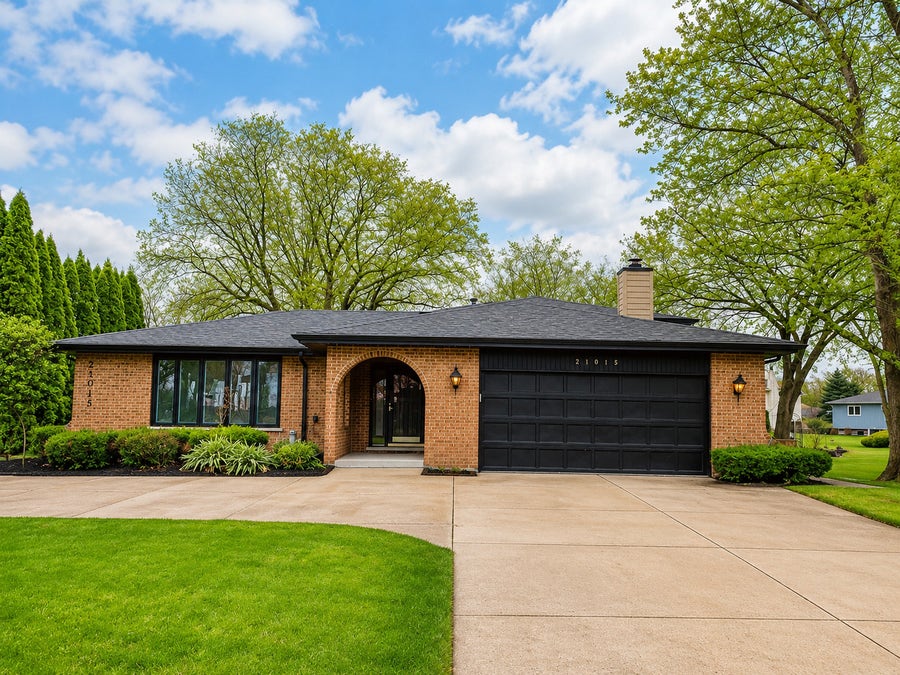 Property photo for 21015 London Drive, Olympia Fields, IL