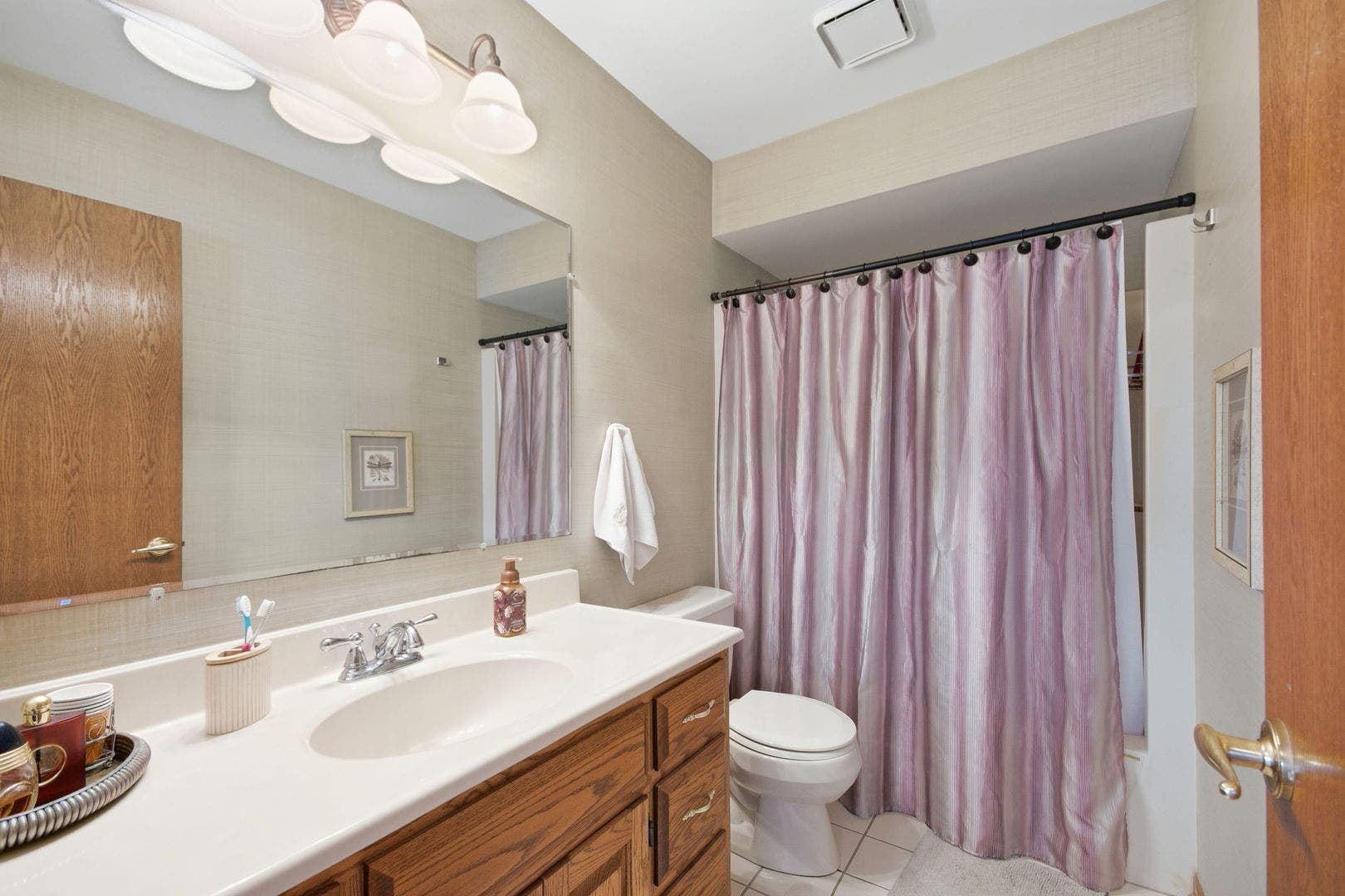 1223 Leinster Drive, Lemont, IL 60439 1223 Leinster Drive, Lemont, IL 60439