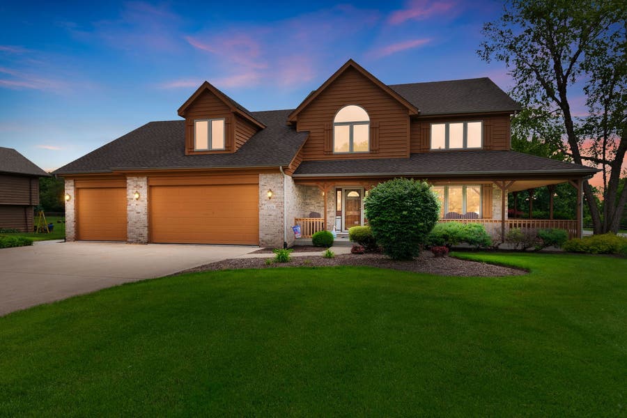 Property photo for 1223 Leinster Drive, Lemont, IL
