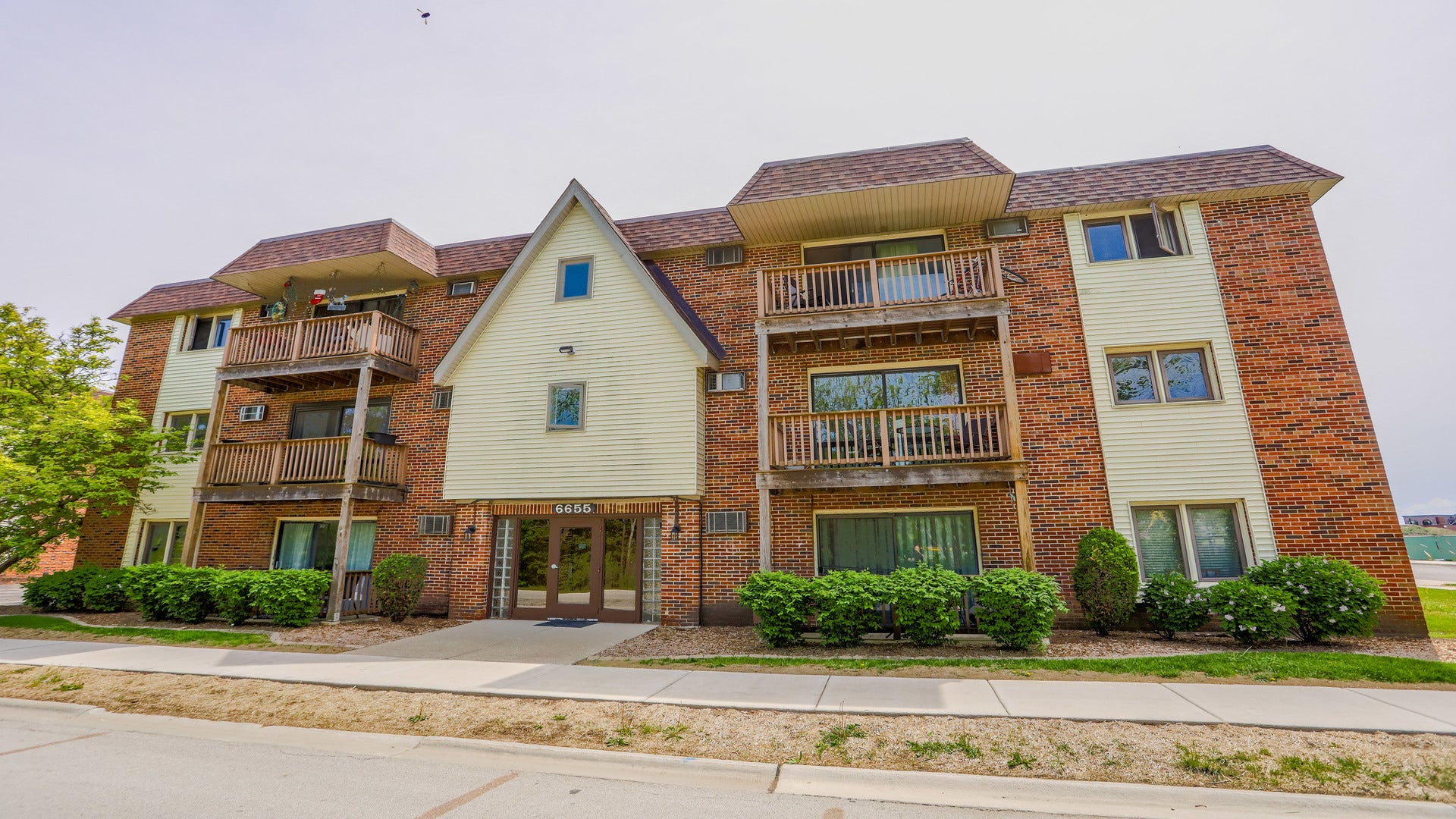 6655 172nd Street, #2A, Tinley Park, IL 60477