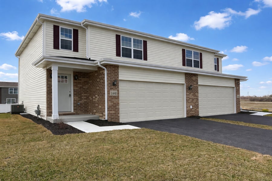 Property photo for 1440 Somerset Drive, Beecher, IL