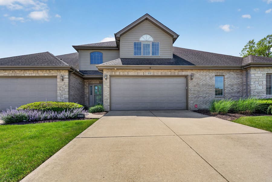 Property photo for 16163 Alissa Court, Homer Glen, IL