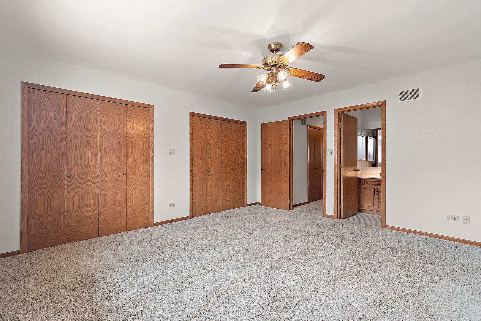 18059 Florida Court, #118, Orland Park, IL 60467 18059 Florida Court, #118, Orland Park, IL 60467