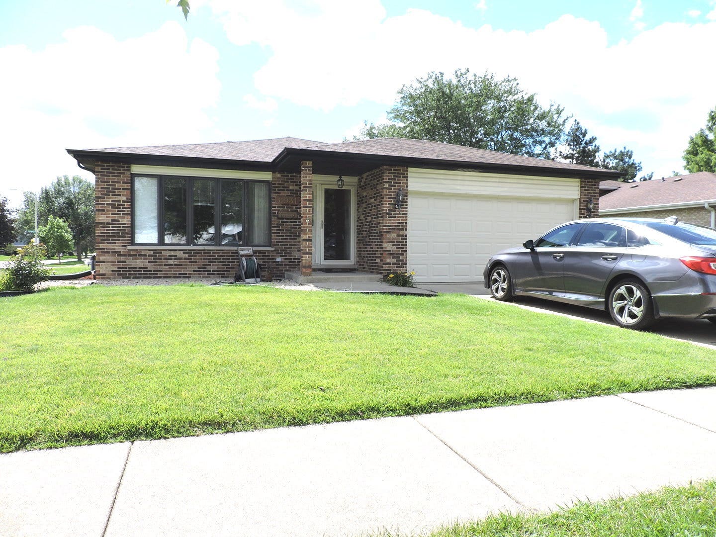 6931 Coachwood Trail, Tinley Park, IL 60477 6931 Coachwood Trail, Tinley Park, IL 60477