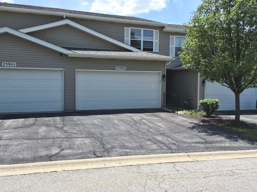Property photo for 25907 Derby Drive, Monee, IL