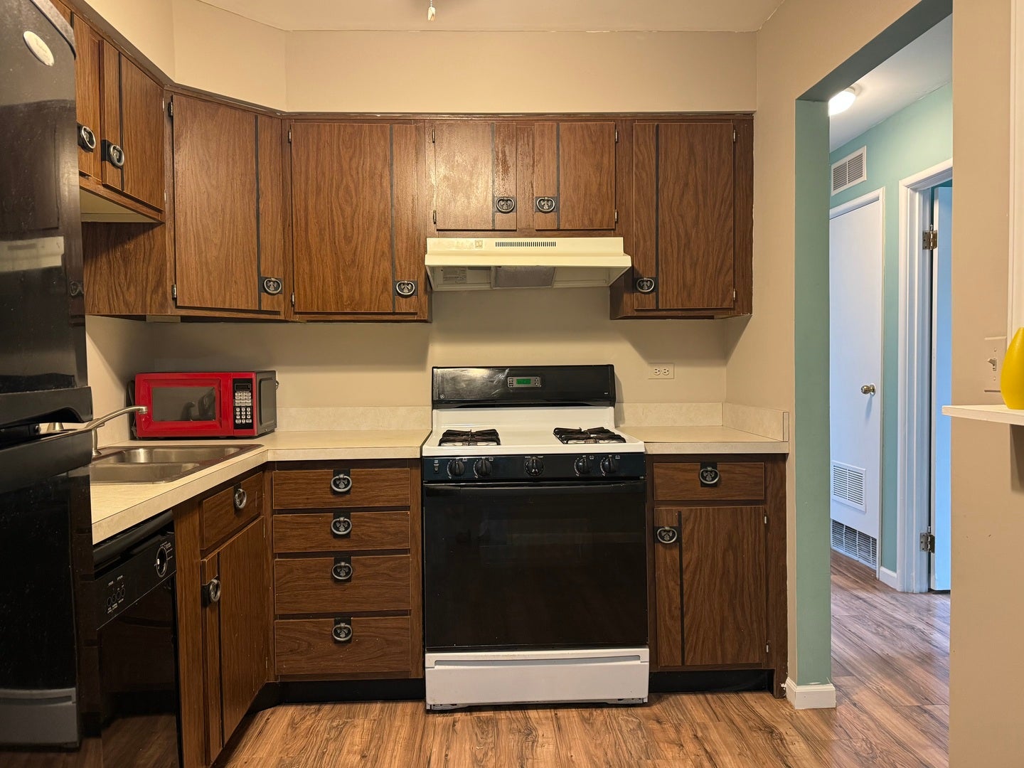 7303 Grand Avenue, #AA-205, Downers Grove, IL 60516 7303 Grand Avenue, #AA-205, Downers Grove, IL 60516