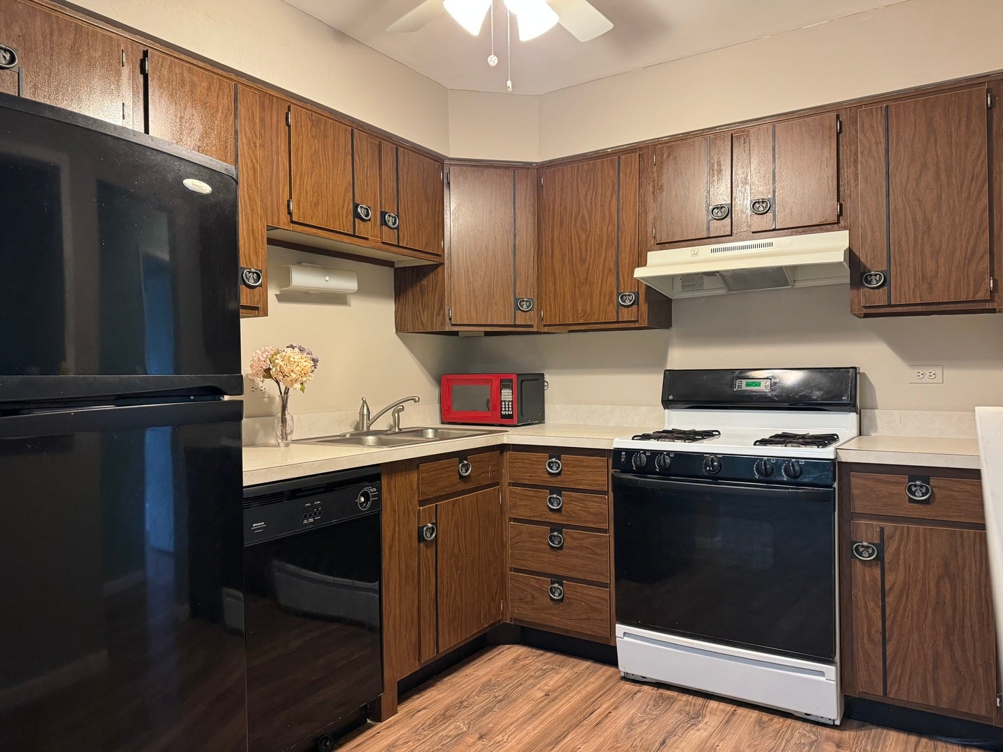 7303 Grand Avenue, #AA-205, Downers Grove, IL 60516 7303 Grand Avenue, #AA-205, Downers Grove, IL 60516