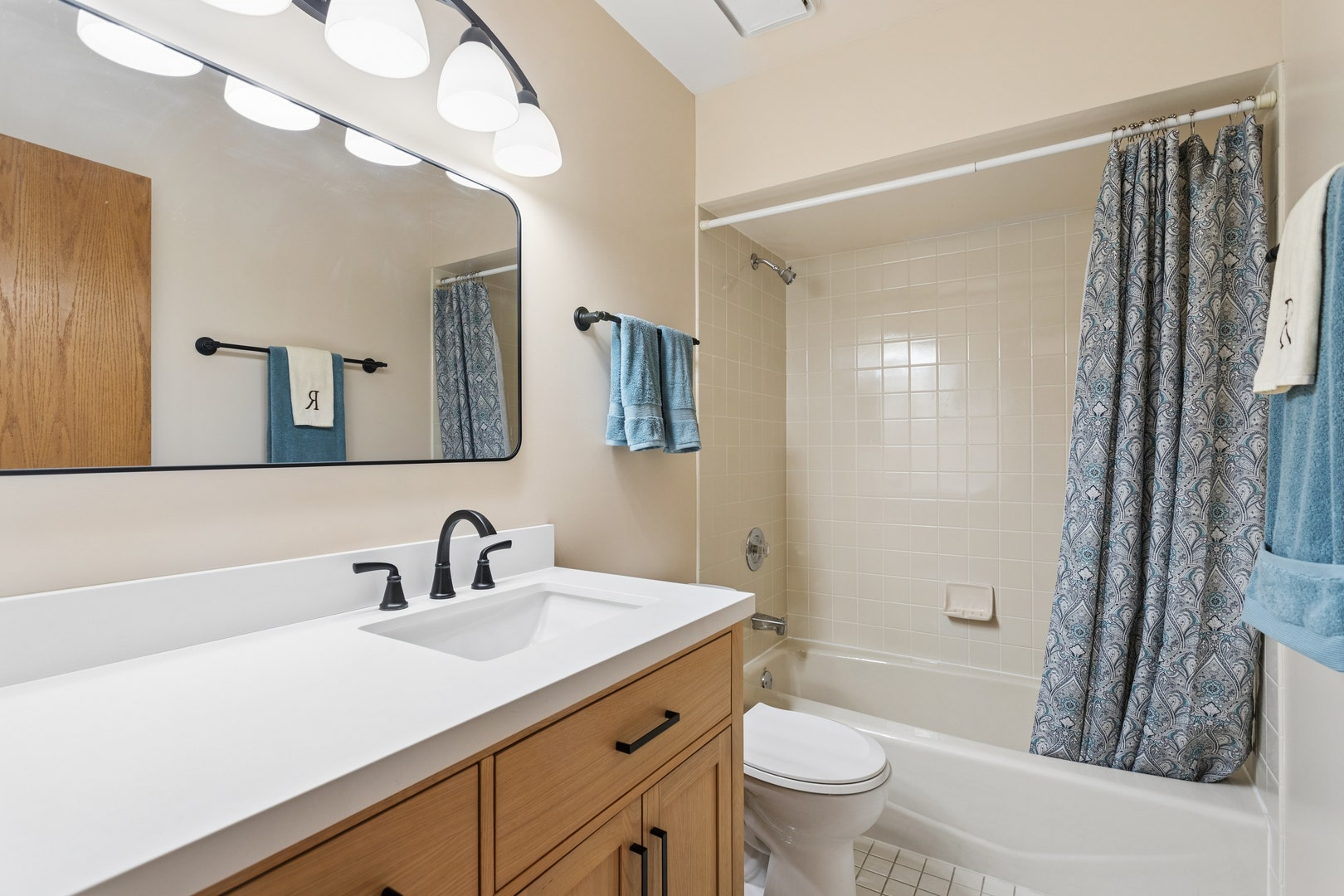 10629 Lynn Drive, #115, Orland Park, IL 60467 10629 Lynn Drive, #115, Orland Park, IL 60467