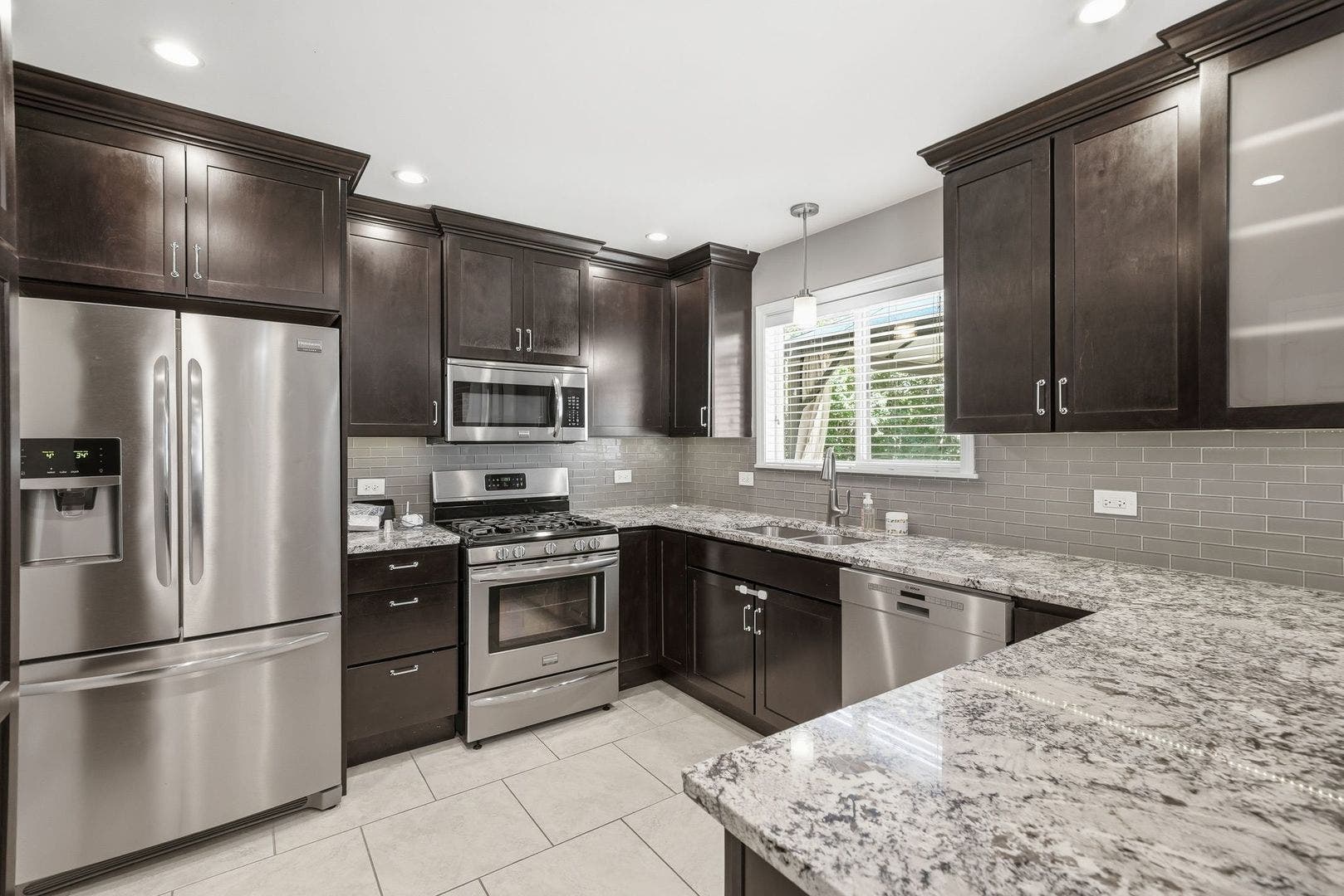 416 Ingleside Drive, Bolingbrook, IL 60490