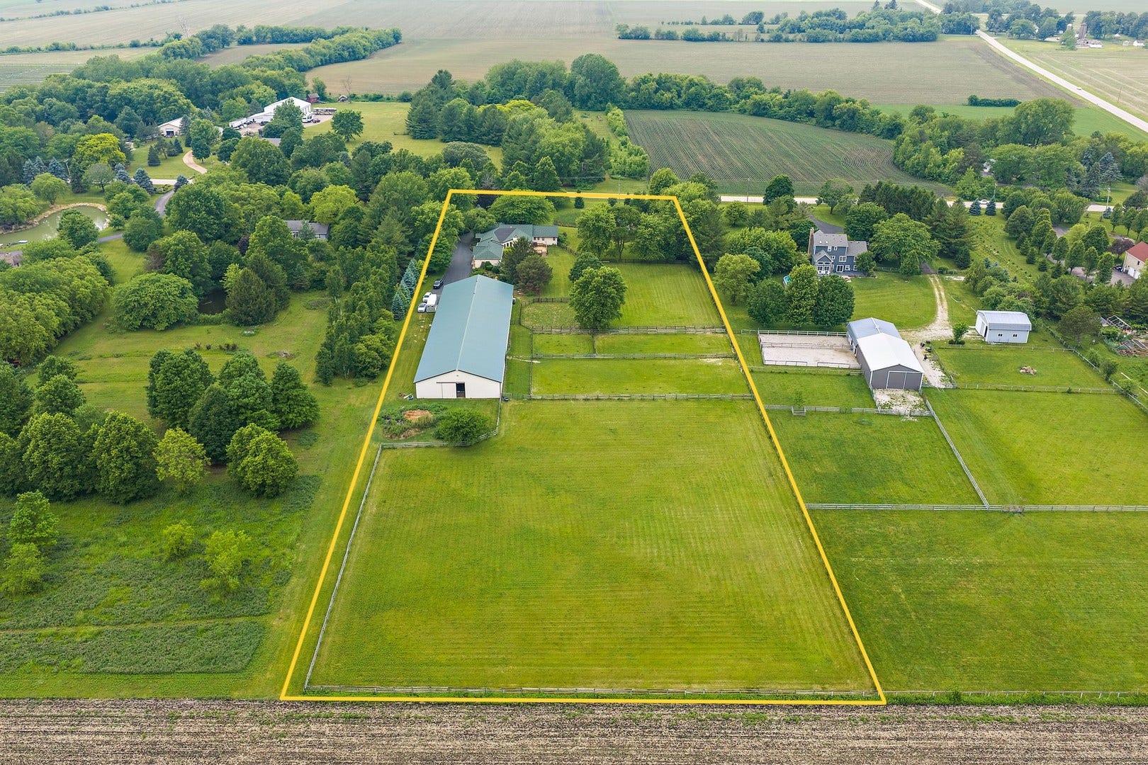 12N185 Muirhead Road, Elgin, IL 60123 12N185 Muirhead Road, Elgin, IL 60123