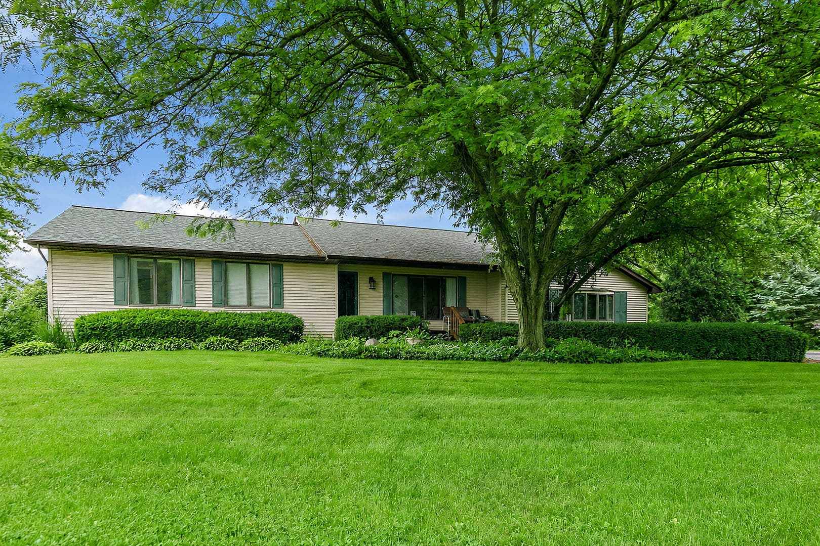 12N185 Muirhead Road, Elgin, IL 60123 12N185 Muirhead Road, Elgin, IL 60123