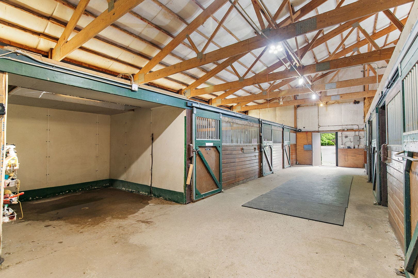 12N185 Muirhead Road, Elgin, IL 60123 2 Aisles totally 13 Stalls, with Wash Rack, with T