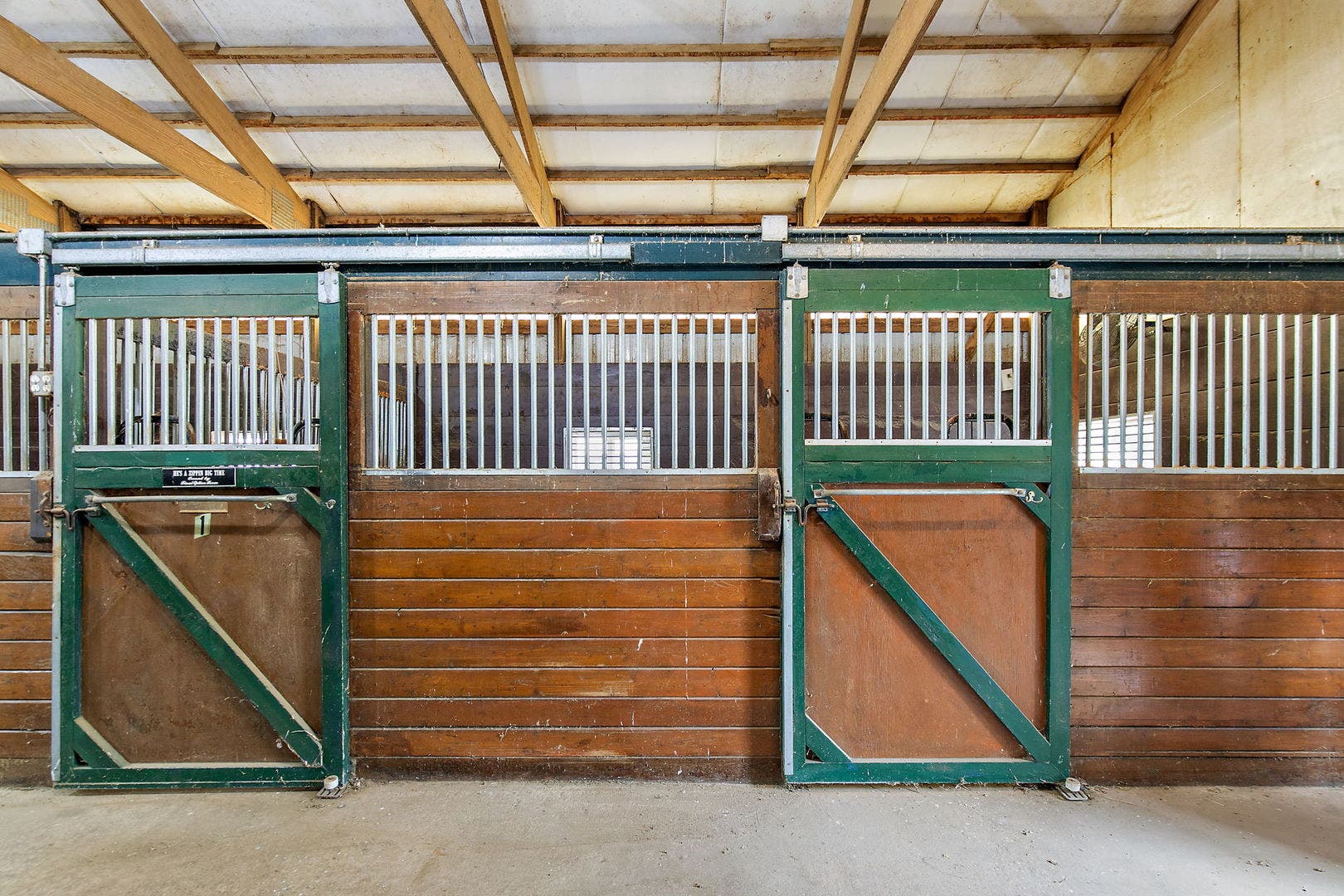 12N185 Muirhead Road, Elgin, IL 60123 13 Tongue and Groove Stalls; fulled matted