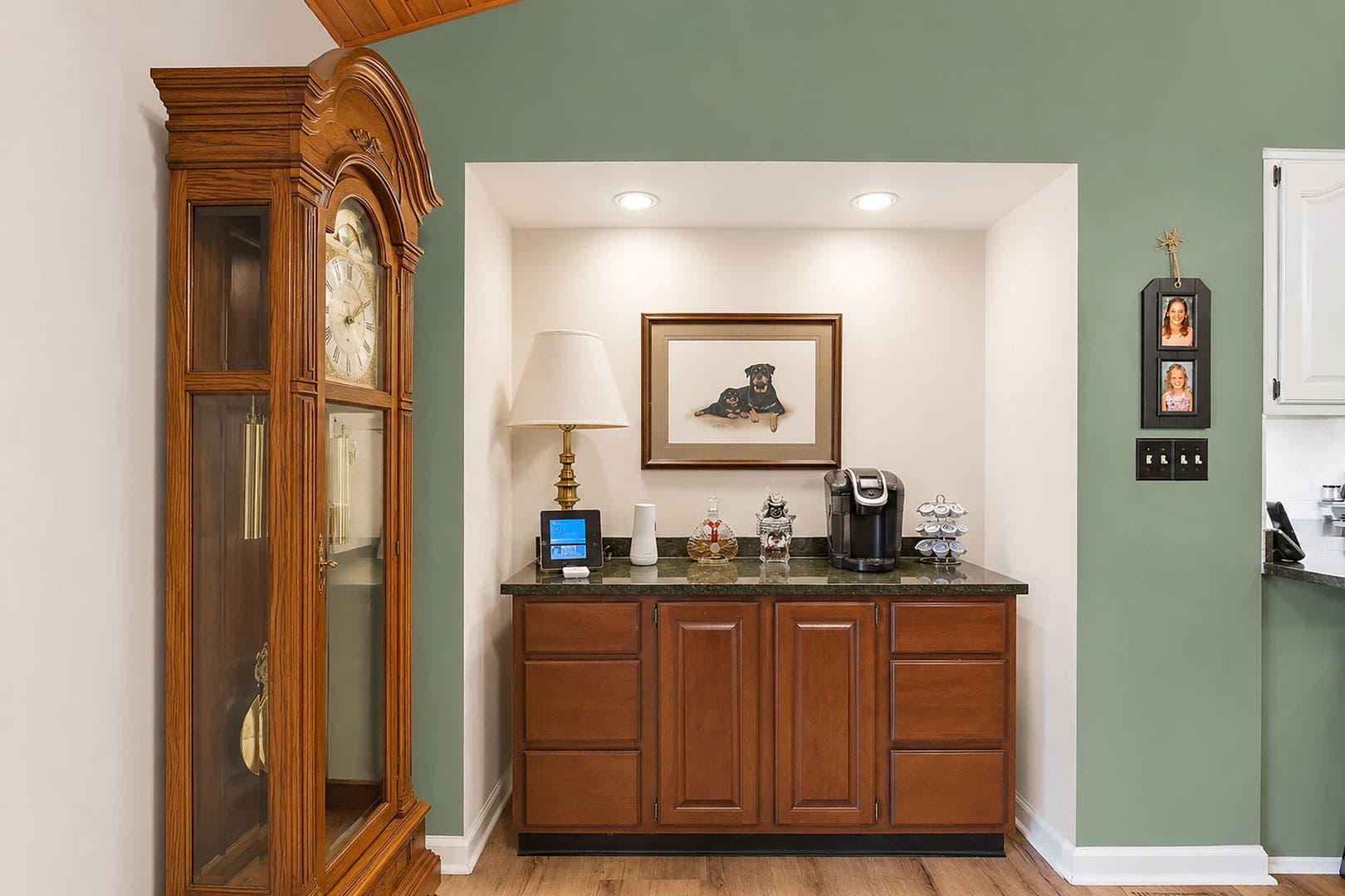 12N185 Muirhead Road, Elgin, IL 60123 Dinning Room Built in Cabinets