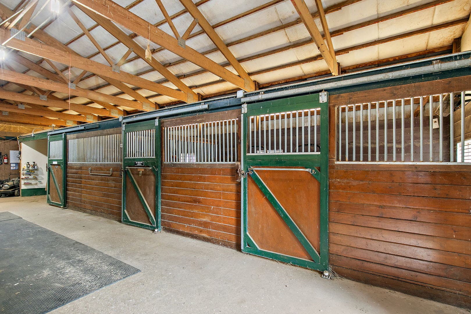 12N185 Muirhead Road, Elgin, IL 60123 13 Tongue and Groove Stalls; fulled matted