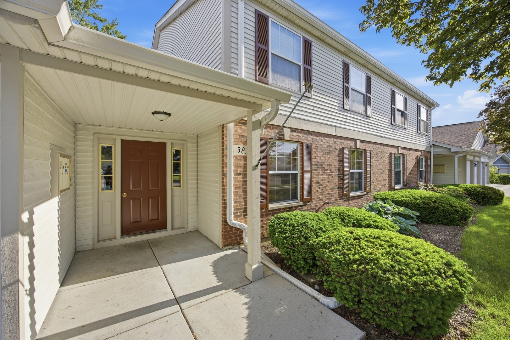 383 Woodview Circle, #A, Elgin, IL 60120