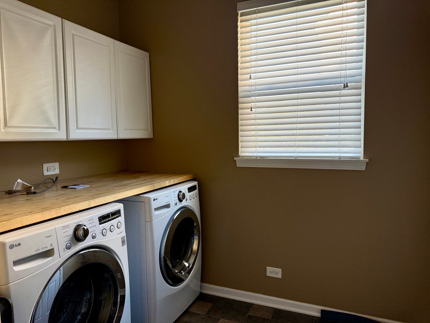 3183 DAVEY Court, Aurora, IL 60503 3183 DAVEY Court, Aurora, IL 60503