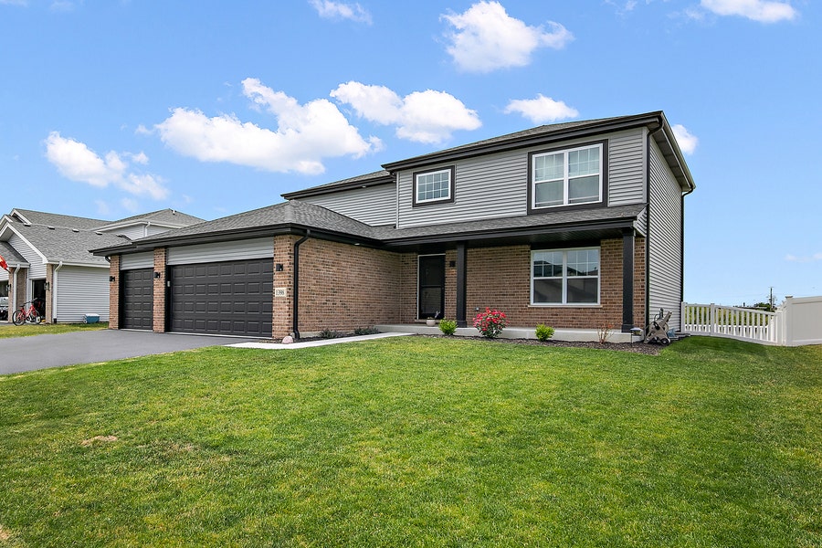 Property photo for 1398 Clifton Avenue, Beecher, IL