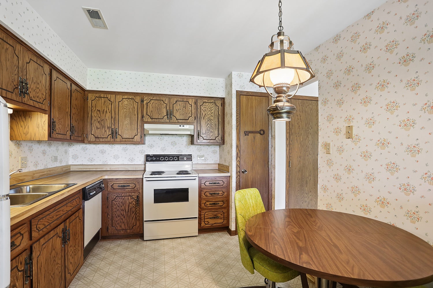 15229 Catalina Drive, #3c, Orland Park, IL 60462 15229 Catalina Drive, #3c, Orland Park, IL 60462