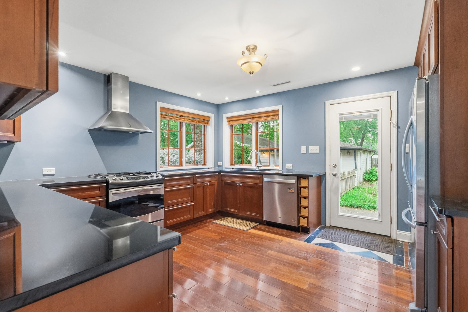 17720 67th Avenue, Tinley Park, IL 60477 17720 67th Avenue, Tinley Park, IL 60477