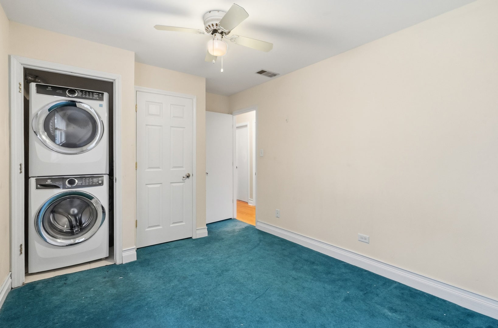 17720 67th Avenue, Tinley Park, IL 60477 17720 67th Avenue, Tinley Park, IL 60477