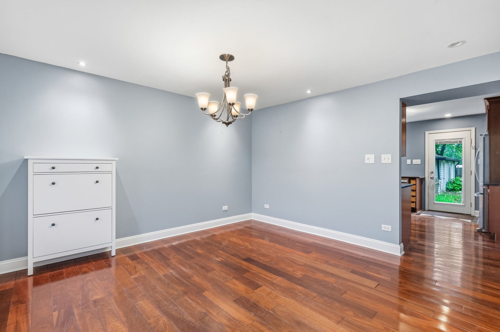 17720 67th Avenue, Tinley Park, IL 60477 17720 67th Avenue, Tinley Park, IL 60477