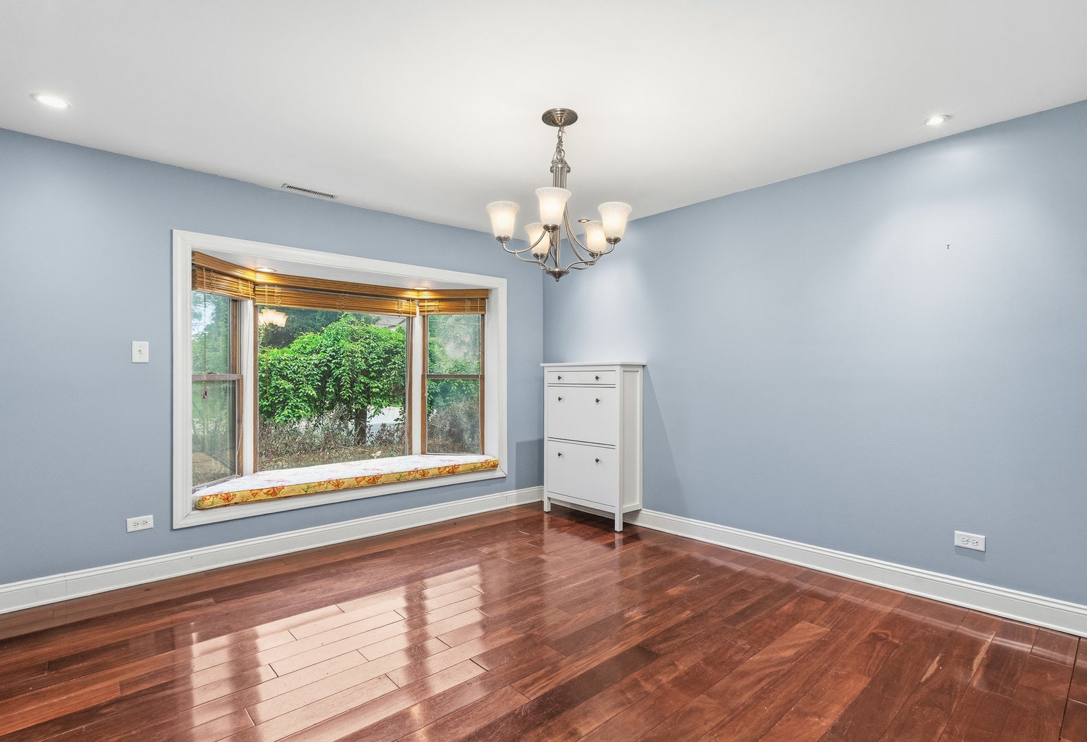17720 67th Avenue, Tinley Park, IL 60477 17720 67th Avenue, Tinley Park, IL 60477