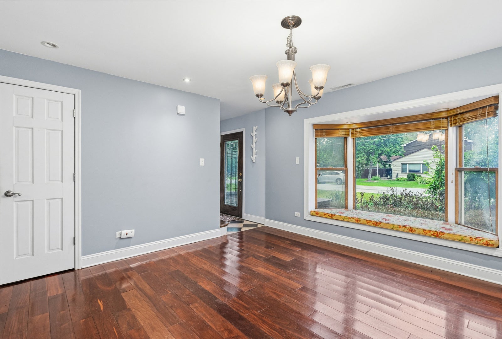 17720 67th Avenue, Tinley Park, IL 60477 17720 67th Avenue, Tinley Park, IL 60477