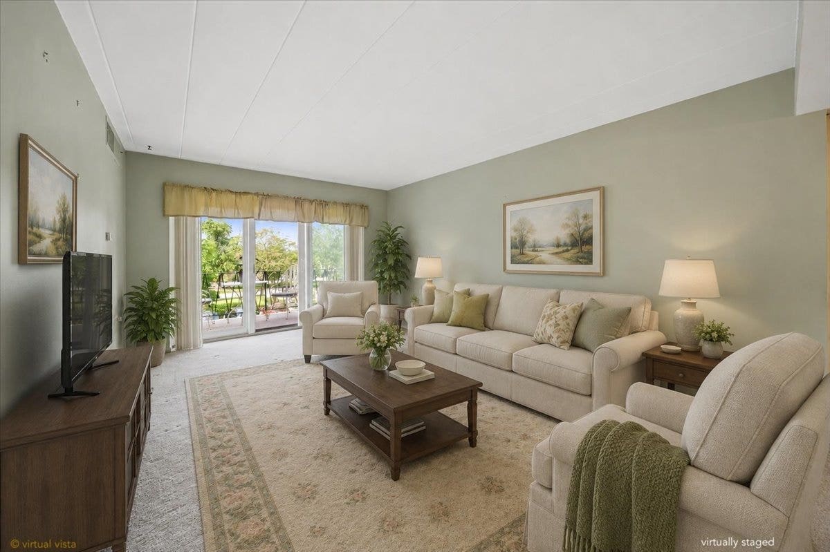 5300 Walnut Avenue, #19C, Downers Grove, IL 60515