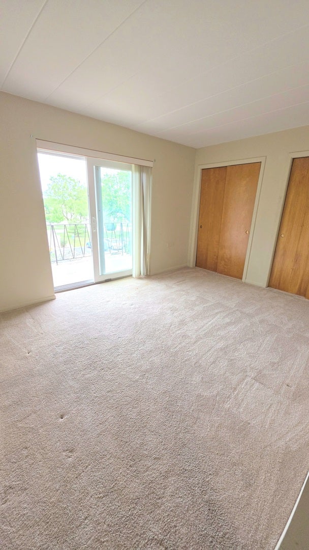 5300 Walnut Avenue, #19C, Downers Grove, IL 60515