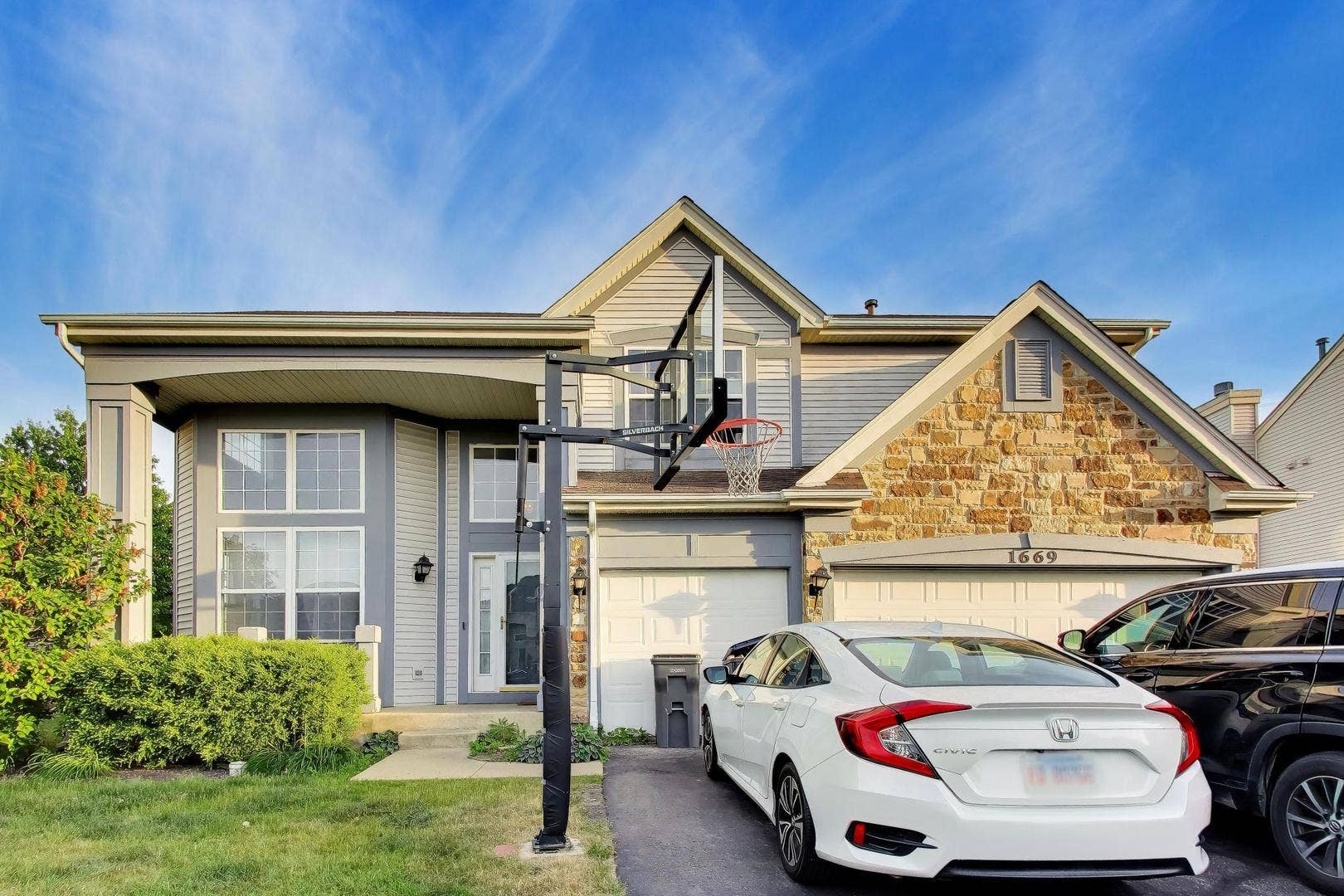 1669 Montclair Drive, Elgin, IL 60123 1669 Montclair Drive, Elgin, IL 60123