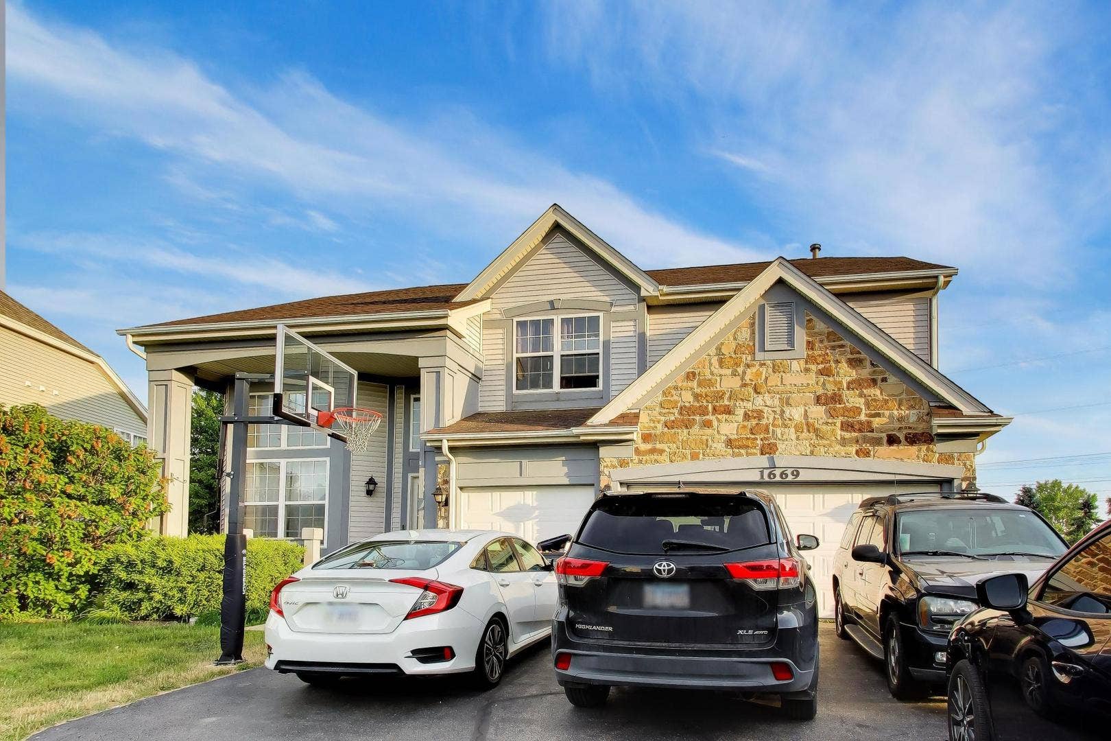 1669 Montclair Drive, Elgin, IL 60123 1669 Montclair Drive, Elgin, IL 60123