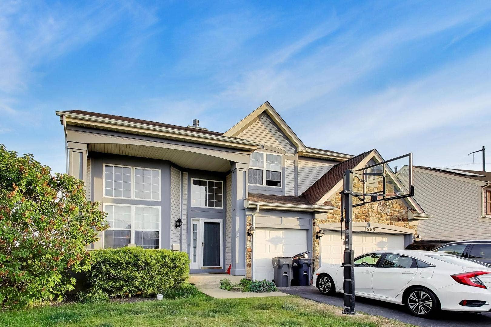 1669 Montclair Drive, Elgin, IL 60123 1669 Montclair Drive, Elgin, IL 60123