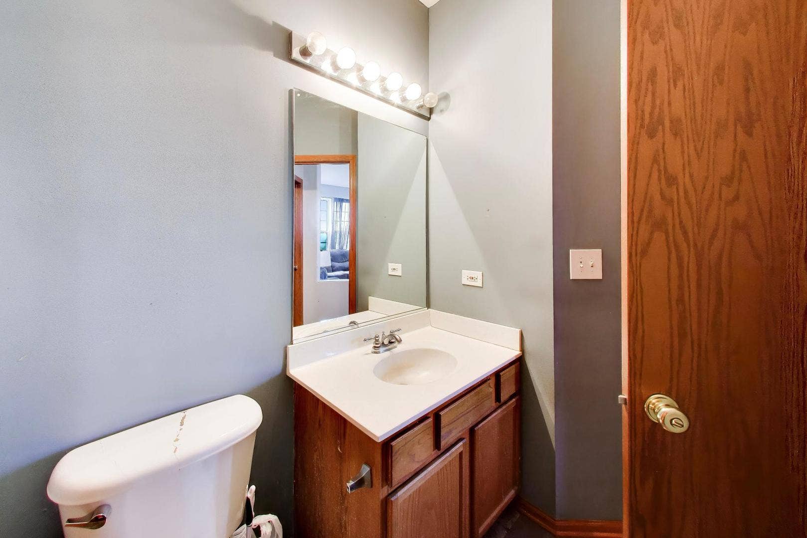 1669 Montclair Drive, Elgin, IL 60123 1669 Montclair Drive, Elgin, IL 60123
