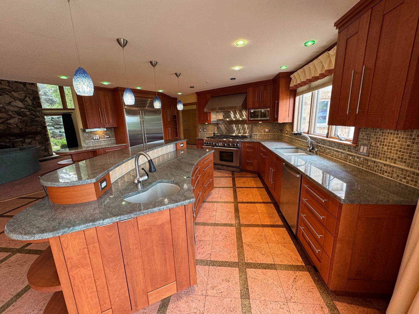 607 Berkshire Court, Downers Grove, IL 60516