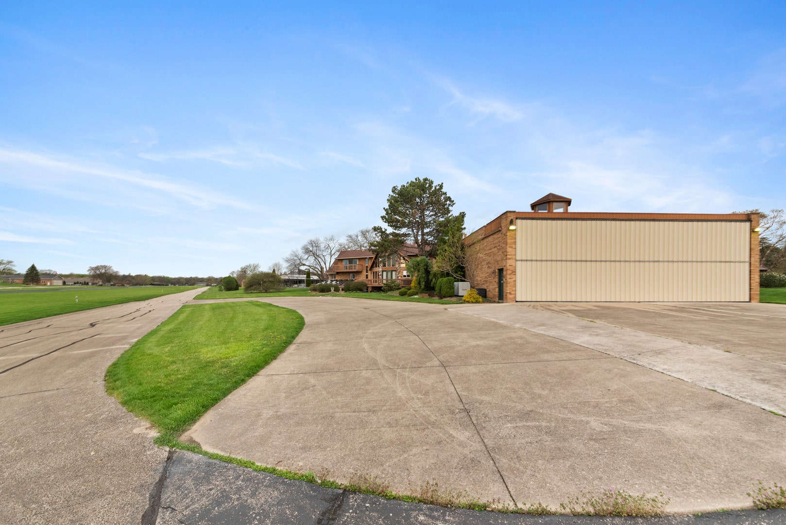 607 Berkshire Court, Downers Grove, IL 60516
