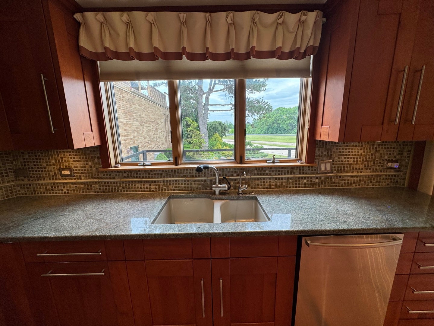 607 Berkshire Court, Downers Grove, IL 60516