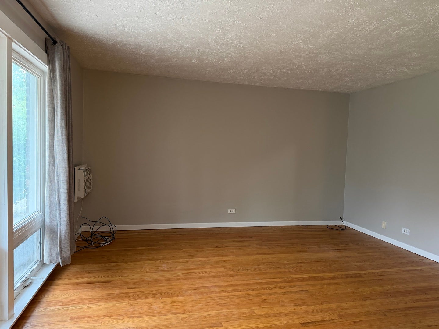 2200 Arbor Circle, #1, Downers Grove, IL 60515