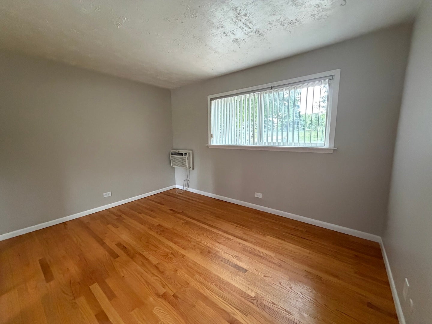2200 Arbor Circle, #1, Downers Grove, IL 60515
