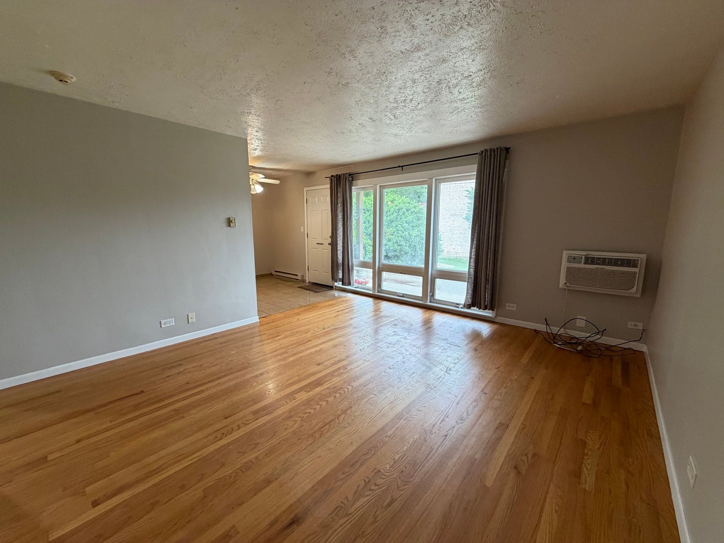 2200 Arbor Circle, #1, Downers Grove, IL 60515