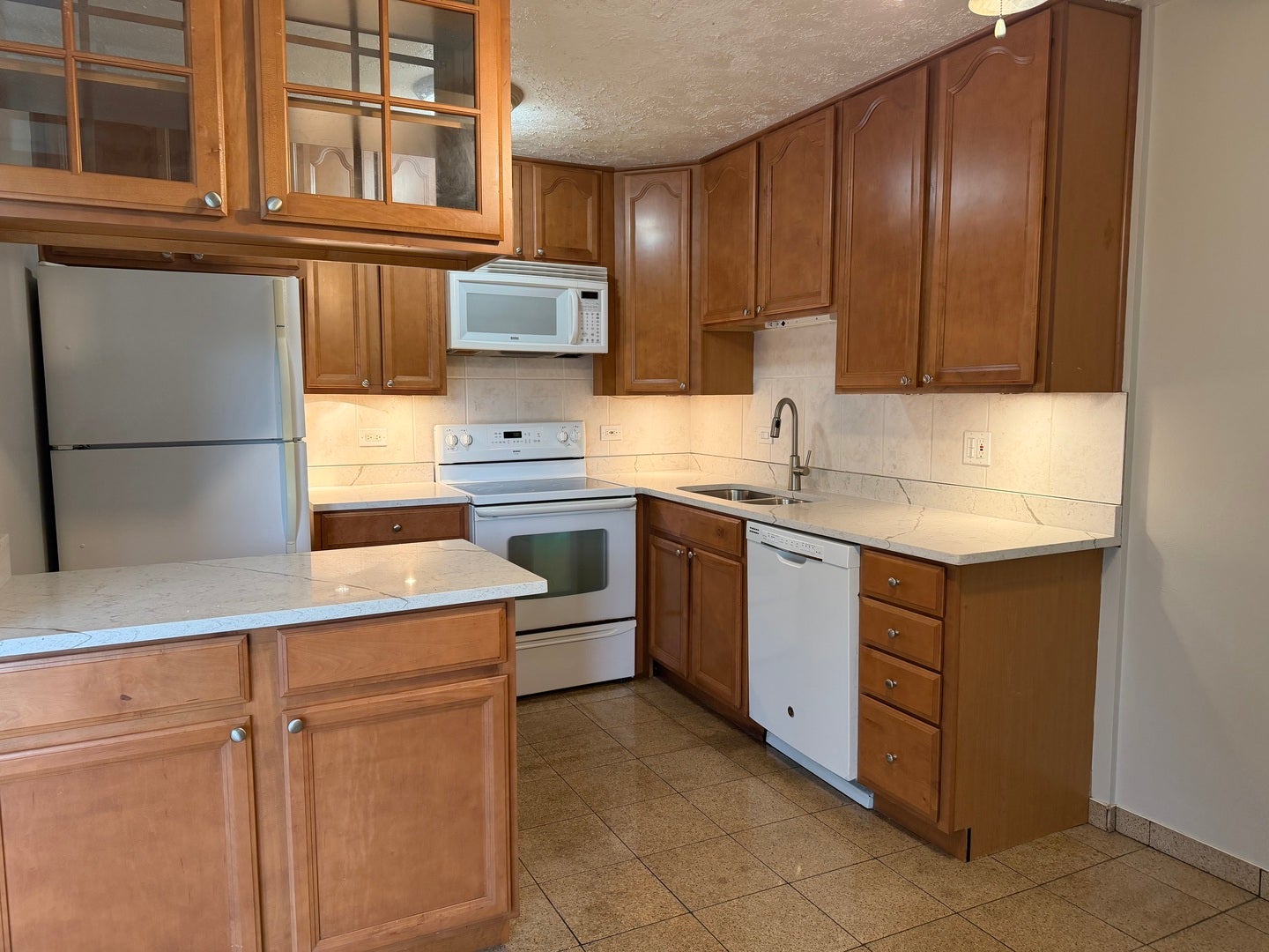 2200 Arbor Circle, #1, Downers Grove, IL 60515